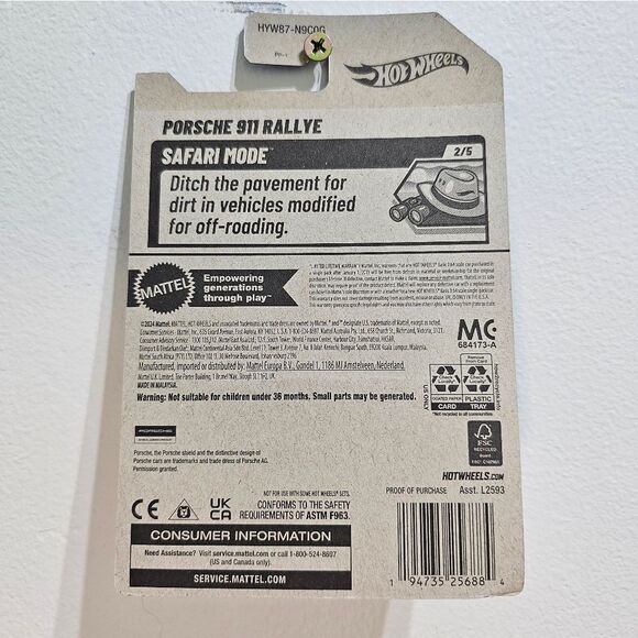 HotWheels Green Porsche 911 Rallye - Picture 4 of 4